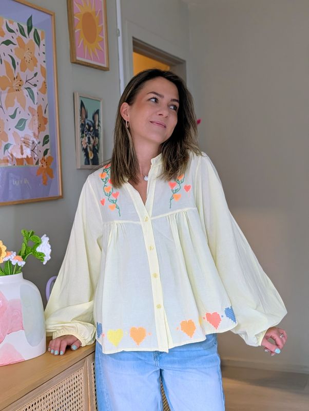 Embroidery Blouse Qnuz