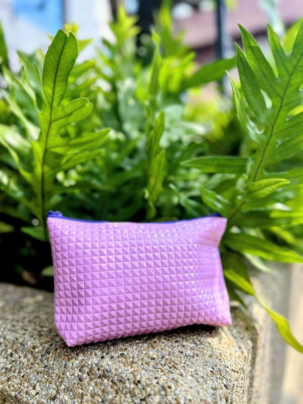 Nelly Pouch
