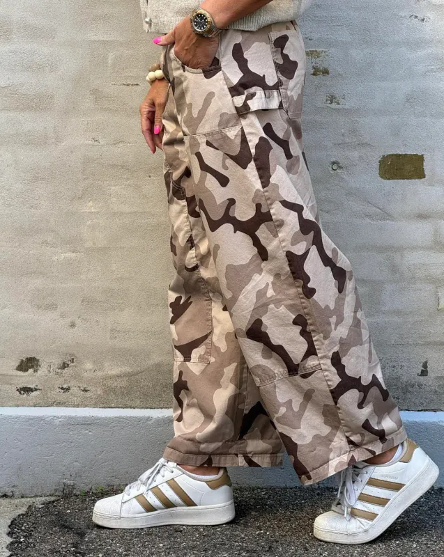 Lotte Pant Not Allowed