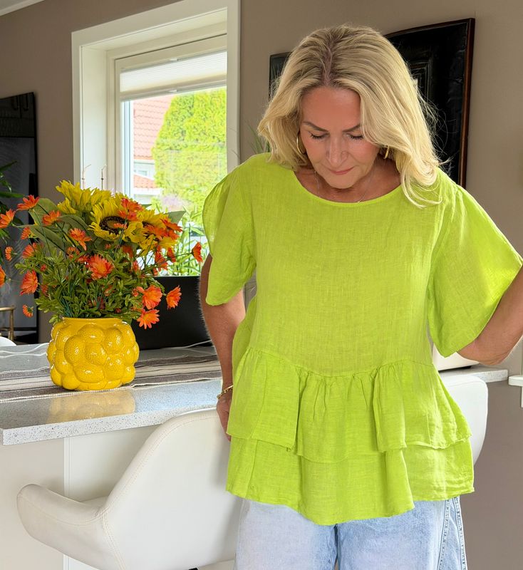 Lily Linen Top