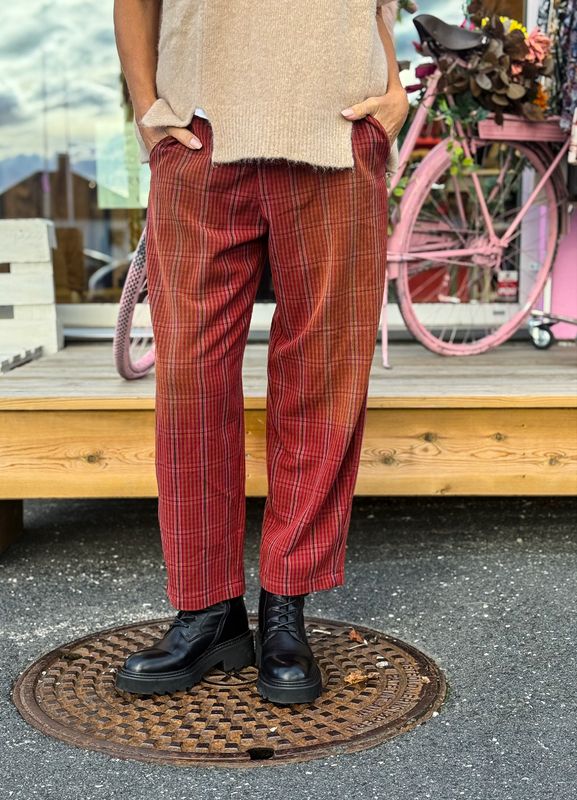 Adige Pant