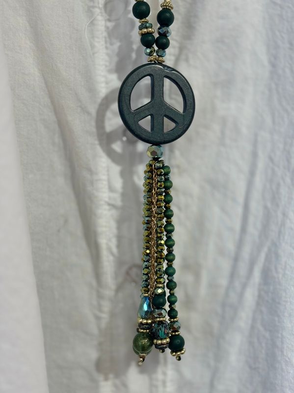 Racha Necklace Qnuz