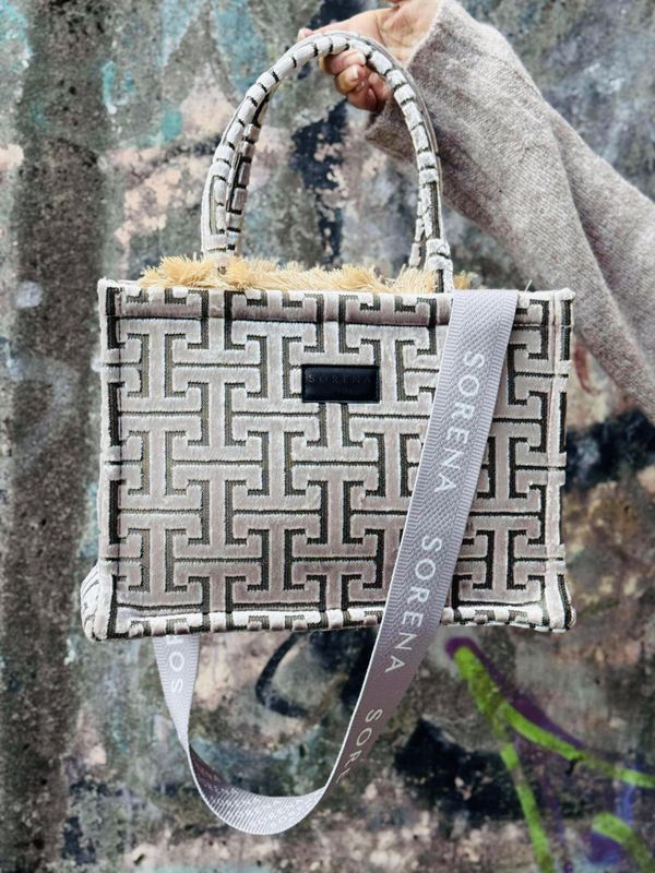 Daphne Medium Tote Bag Sorena
