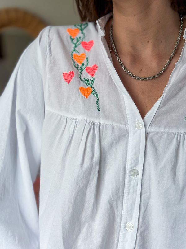 Embroidery Blouse Qnuz
