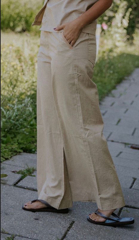 Rica Pants Not Sisters