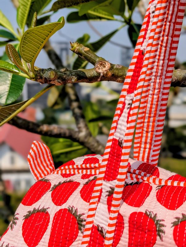 Strawberry Weekend Bag