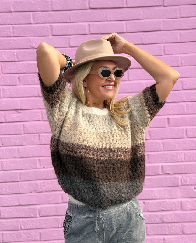 Short Sleeve Knit Qnuz