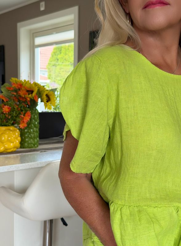 Lily Linen Top