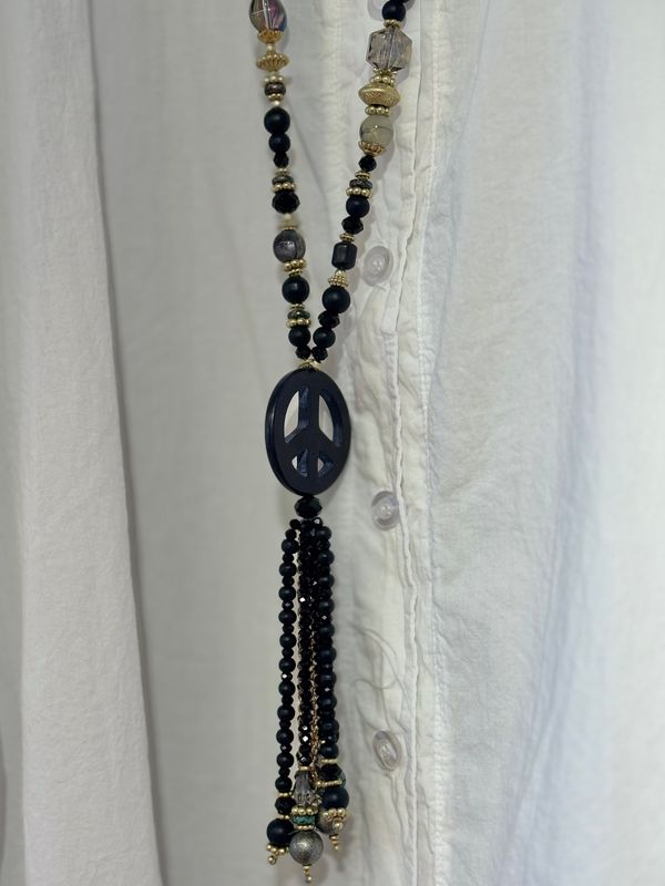 Racha Necklace Qnuz