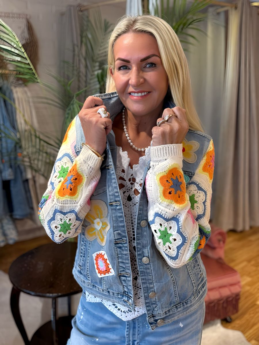 Denim Jacket w. Crocheted Arms Qnuz